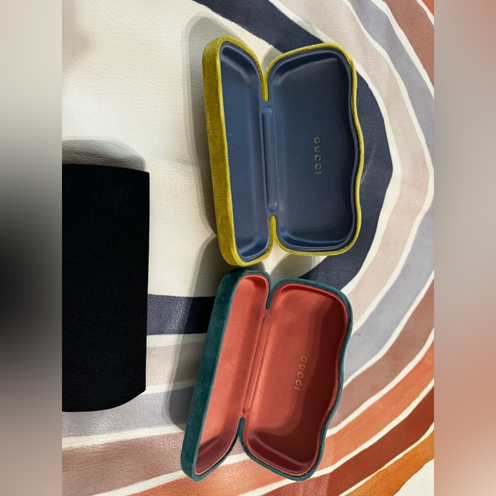 Gucci Teal Sun Glasses Case - Picture 3 of 6